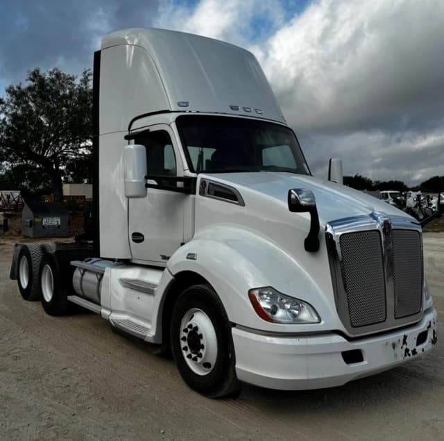 Image of Kenworth T680 equipment image 2