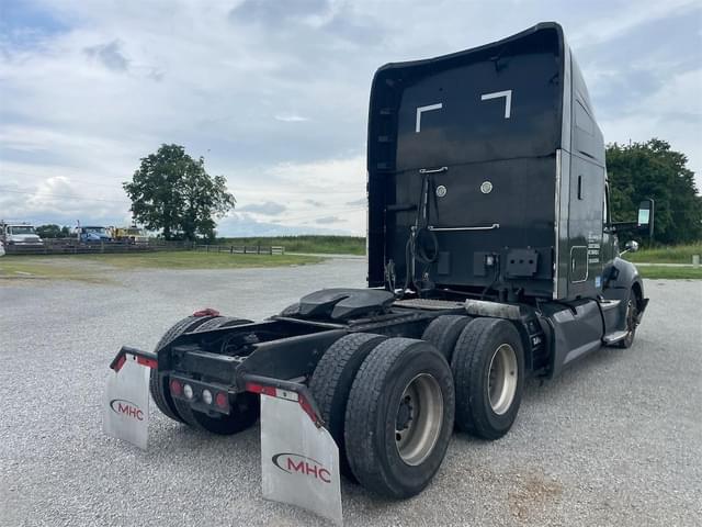 Image of Kenworth T680 equipment image 4