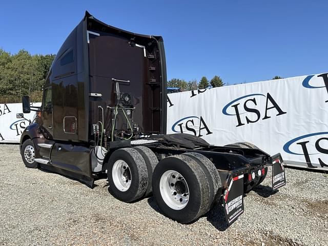 Image of Kenworth T680 equipment image 2