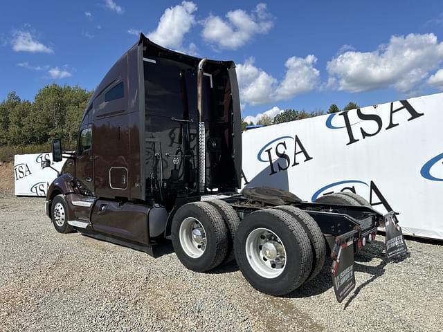 Image of Kenworth T680 equipment image 2