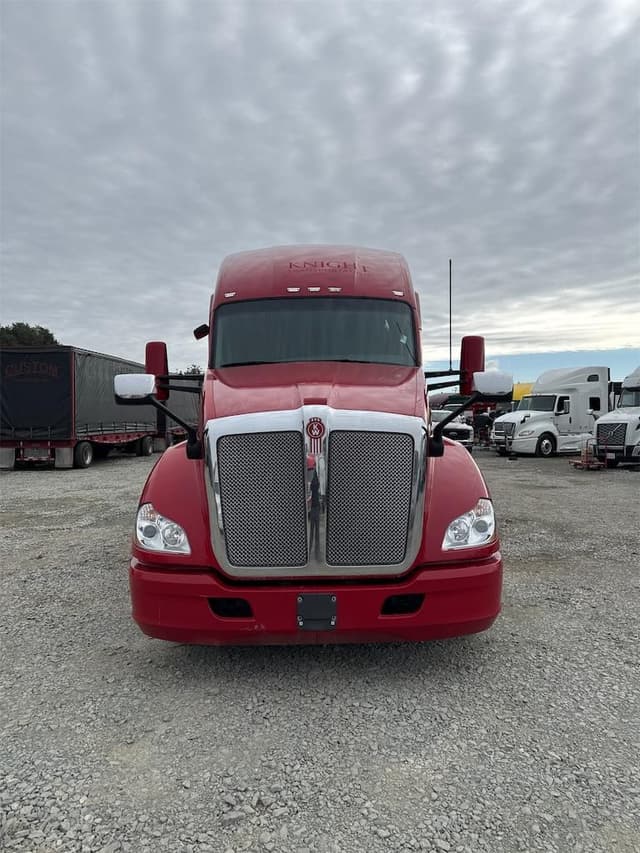Image of Kenworth T680 equipment image 1