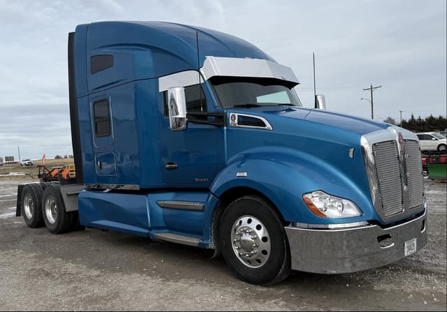 Image of Kenworth T680 equipment image 2