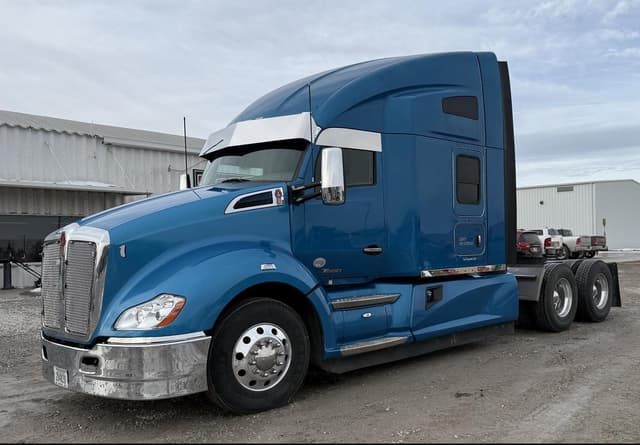 Image of Kenworth T680 equipment image 1