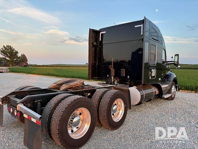 Image of Kenworth T680 equipment image 2