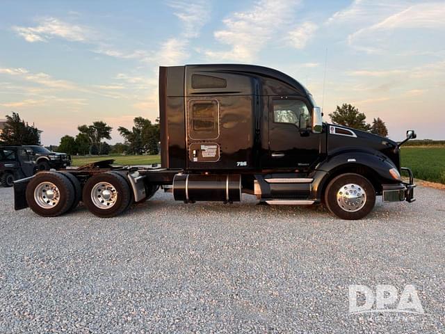 Image of Kenworth T680 equipment image 1