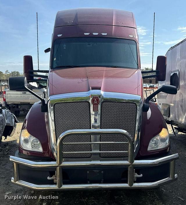 Image of Kenworth T680 equipment image 1