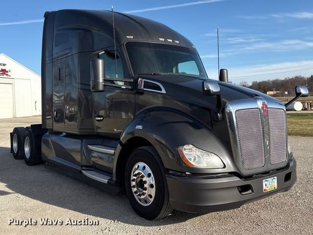 Image of Kenworth T680 equipment image 2