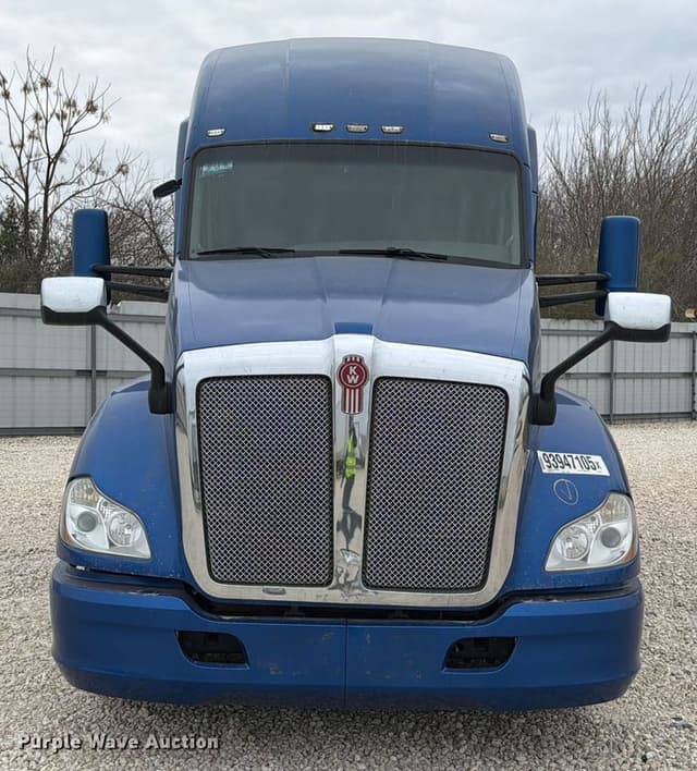 Image of Kenworth T680 equipment image 1
