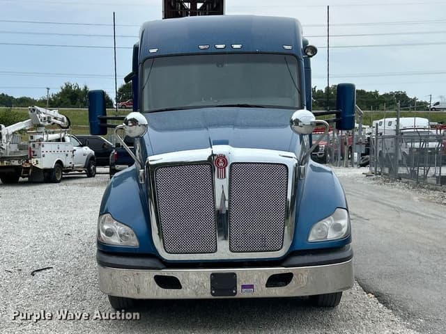 Image of Kenworth T680 equipment image 1