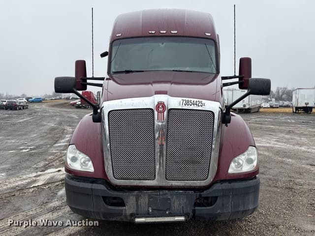 Image of Kenworth T680 equipment image 1