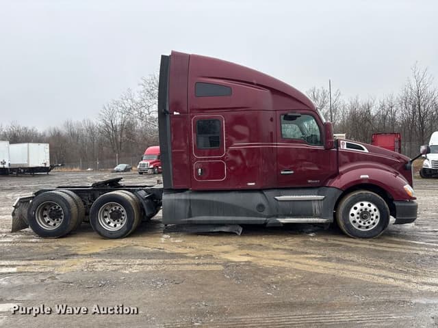 Image of Kenworth T680 equipment image 3