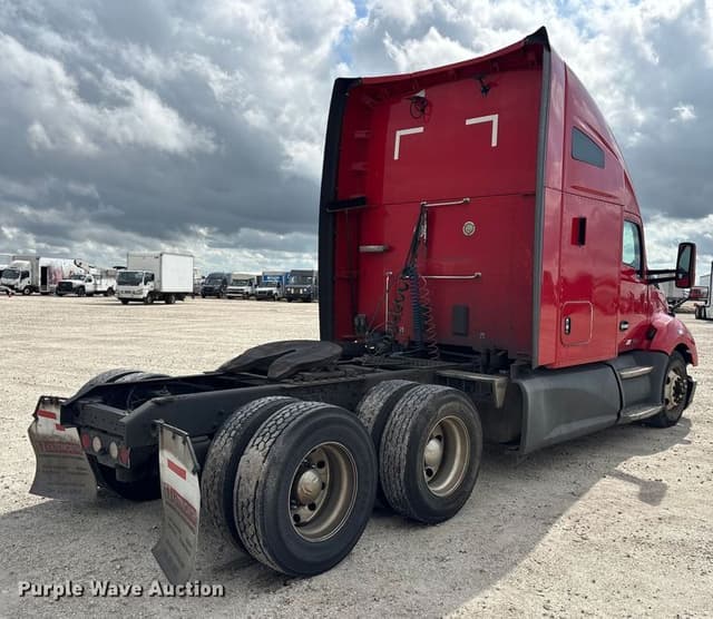 Image of Kenworth T680 equipment image 4