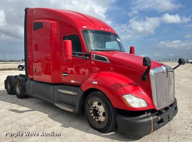 Image of Kenworth T680 equipment image 2