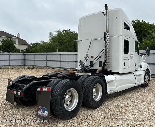 Image of Kenworth T680 equipment image 4