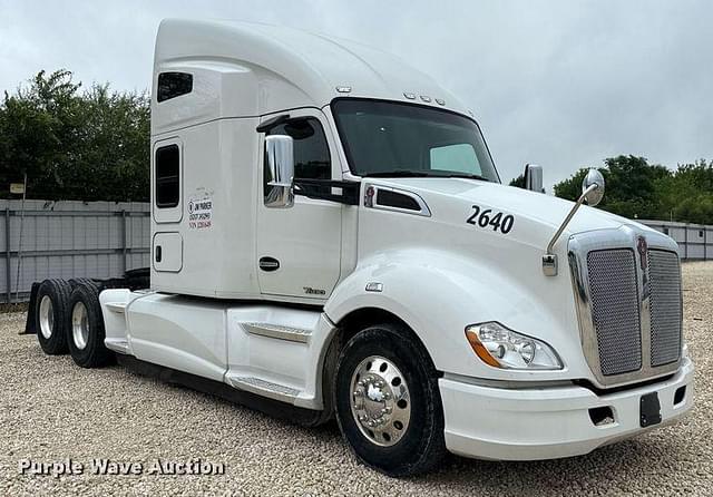 Image of Kenworth T680 equipment image 2