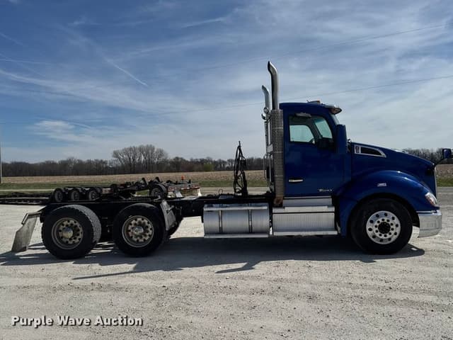 Image of Kenworth T680 equipment image 3
