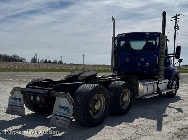 Image of Kenworth T680 equipment image 4