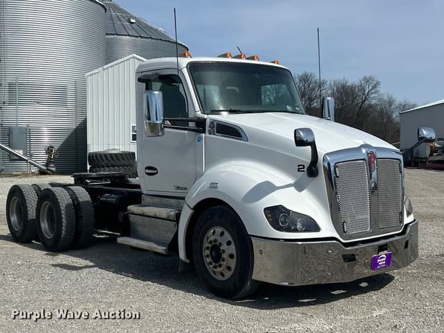 Image of Kenworth T680 equipment image 2