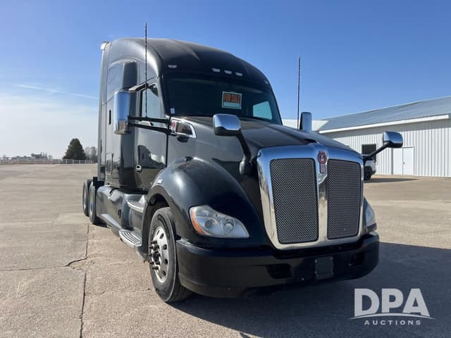 Image of Kenworth T680 equipment image 3