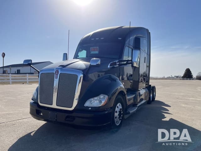 Image of Kenworth T680 equipment image 1