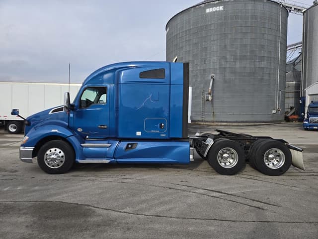 Image of Kenworth T680 equipment image 1