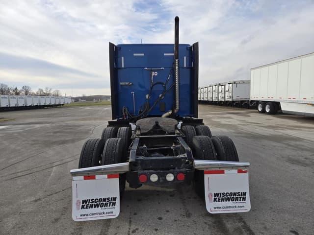 Image of Kenworth T680 equipment image 3