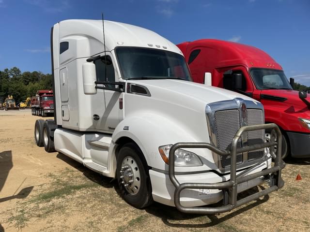 Image of Kenworth T680 equipment image 3