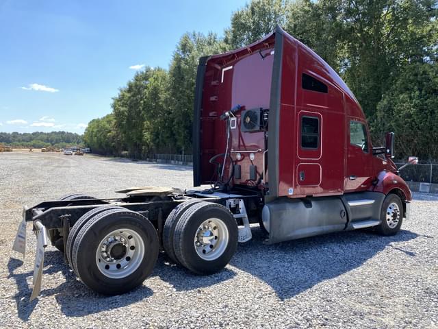 Image of Kenworth T680 equipment image 2