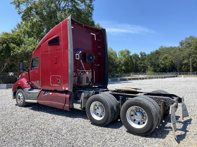 Image of Kenworth T680 equipment image 1