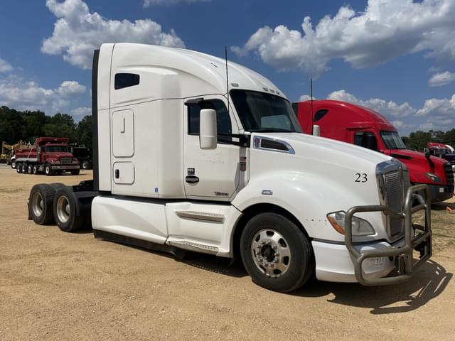Image of Kenworth T680 equipment image 3
