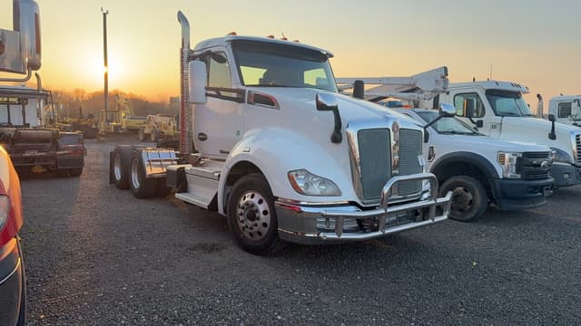 Image of Kenworth T680 equipment image 2