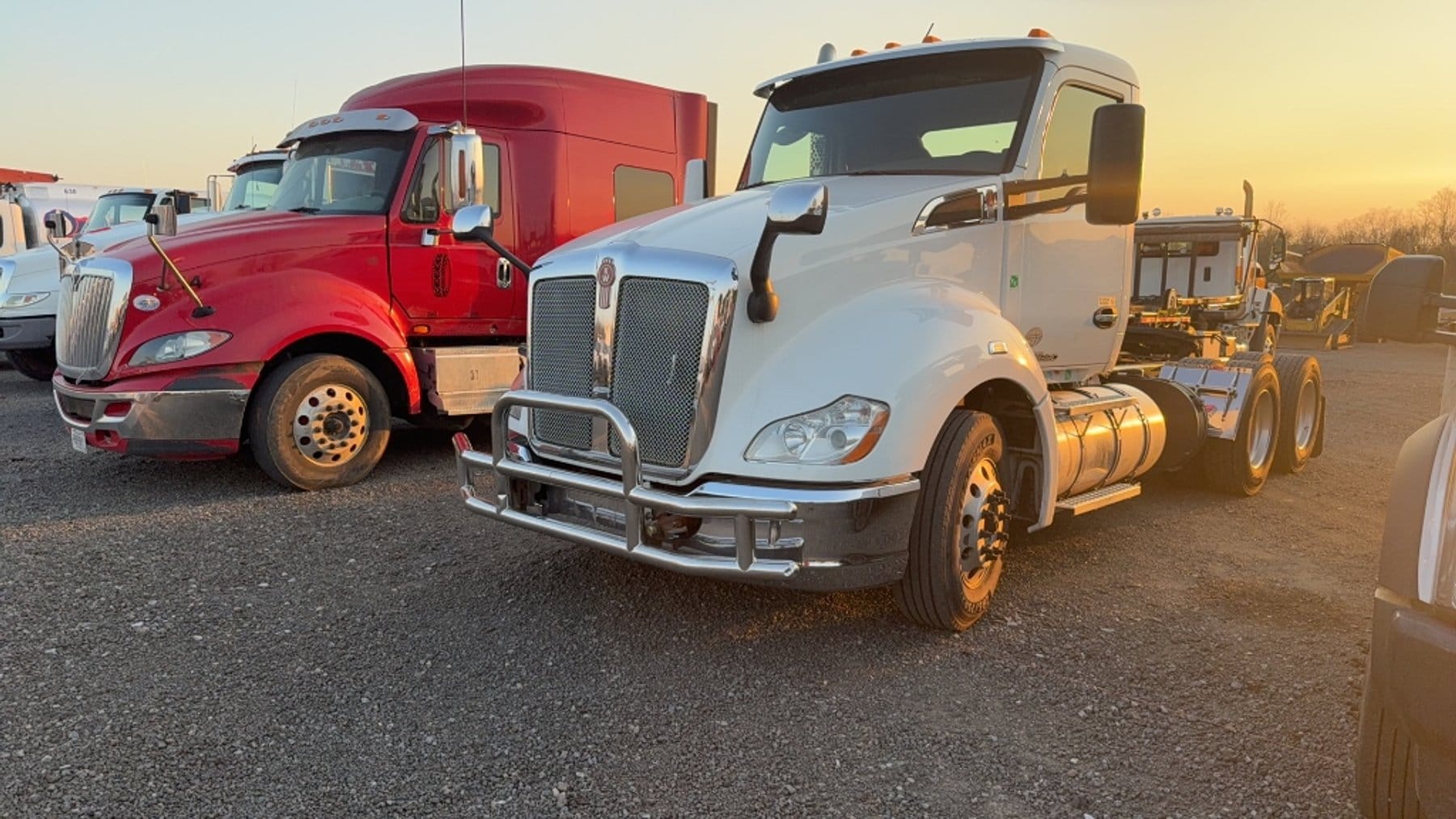 2019 Kenworth T680 Equipment Image0