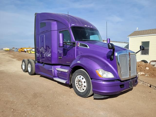 Image of Kenworth T680 equipment image 1