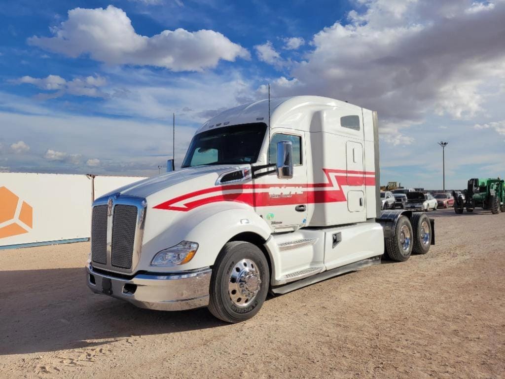 2019 Kenworth T680 Equipment Image0