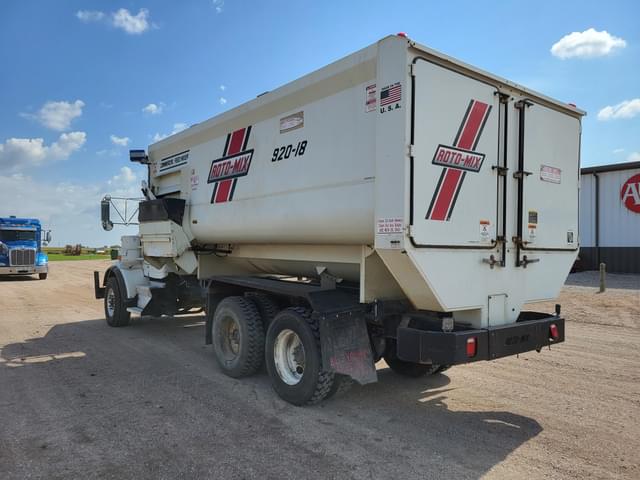 Image of Kenworth T8 equipment image 3