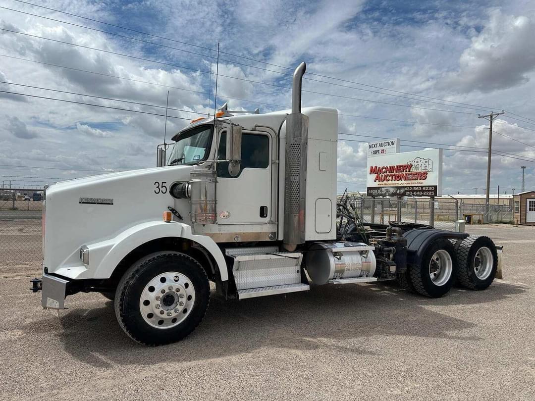 Image of Kenworth T800 Primary image