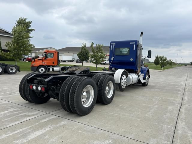 Image of Kenworth T800 equipment image 4