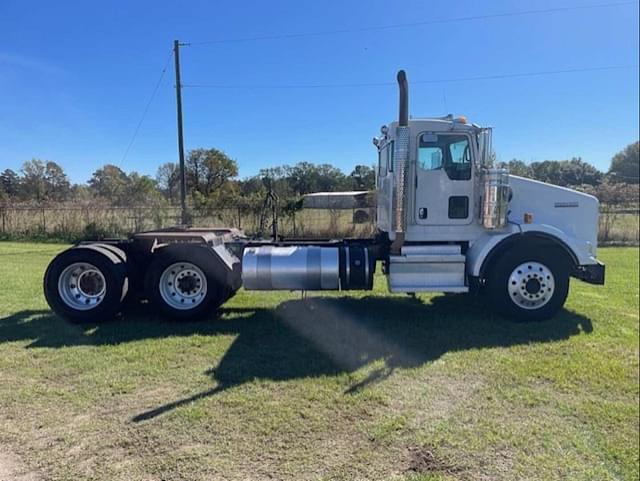 Image of Kenworth T800 equipment image 3