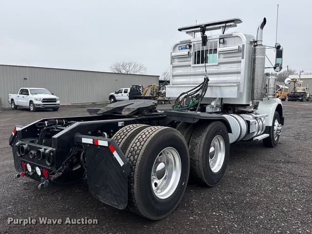 Image of Kenworth T800 equipment image 4