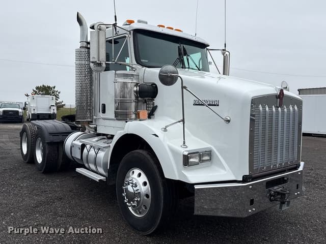 Image of Kenworth T800 equipment image 2