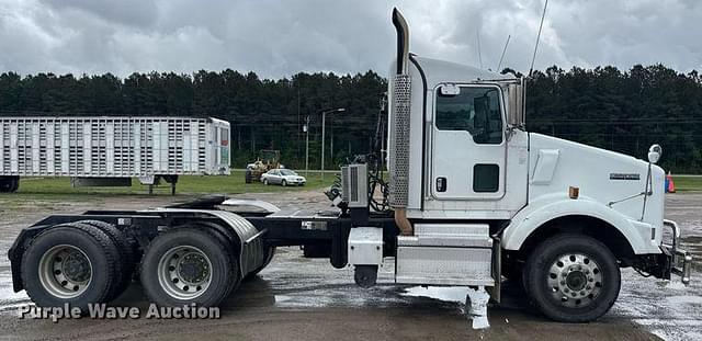 Image of Kenworth T800 equipment image 3