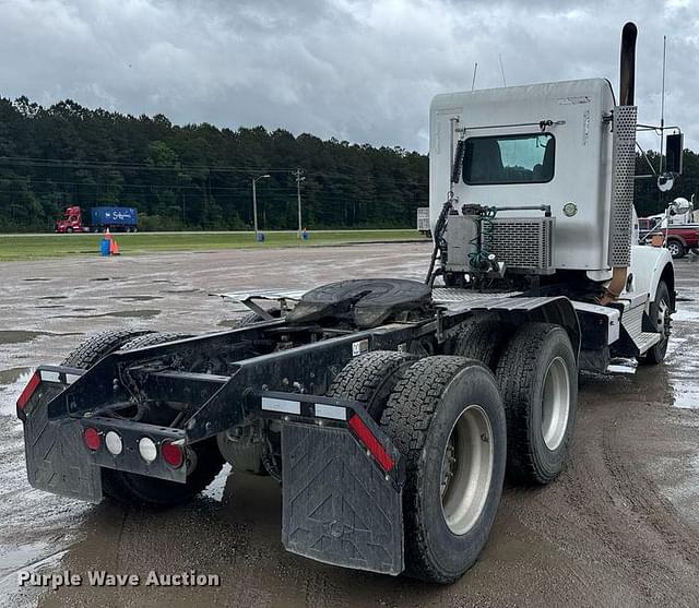 Image of Kenworth T800 equipment image 4
