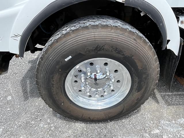 Image of Kenworth T800 equipment image 4
