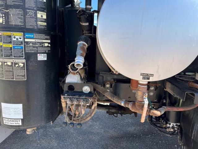 Image of Kenworth T880 equipment image 4