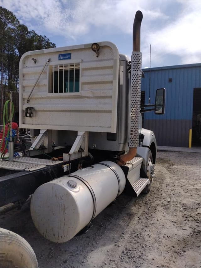 Image of Kenworth T880 equipment image 3
