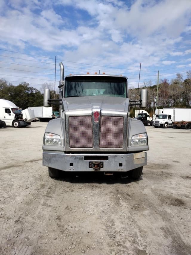 Image of Kenworth T880 equipment image 1
