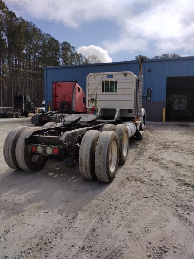 Image of Kenworth T880 equipment image 4
