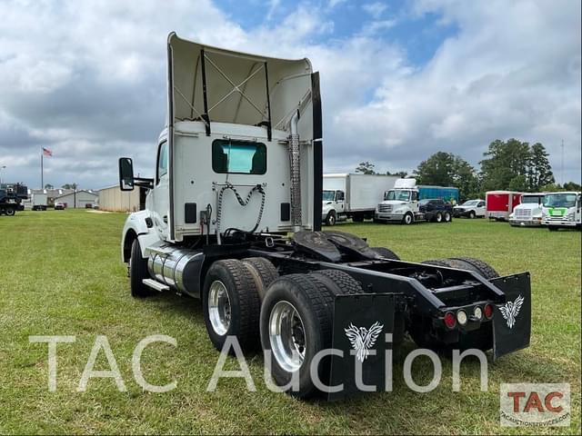 Image of Kenworth T880 equipment image 2