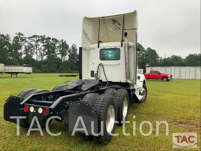 Image of Kenworth T880 equipment image 4