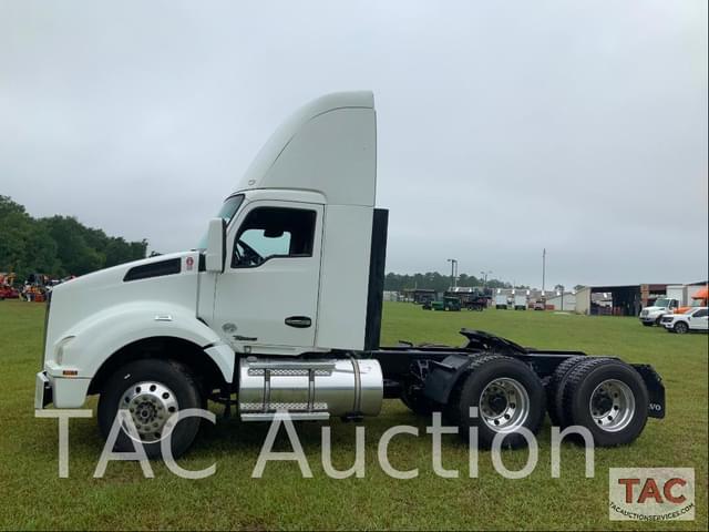 Image of Kenworth T880 equipment image 1
